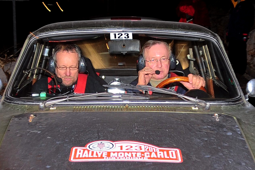 Jens Gandrup og Bent Mikkelsen har kørt Monte sammen i fem år. Nu fortsætter de som kørere i hver sin bil, Jens Gandrup i Alfa Romeo og Bent Mikkelsen i VW Golf. Men planlægningen laver de fortsat sammen.
(Foto: Michael Eisenberg)
